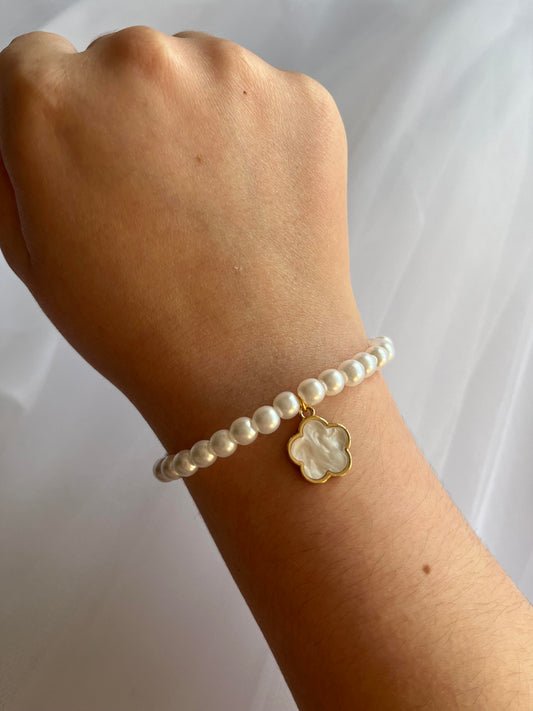 Pearl Bracelet - White Clover Charm