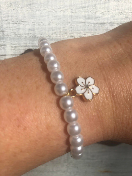 Bracelet Charm - White Blossom