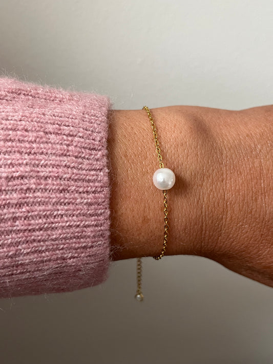 Gold Pearl Bracelet