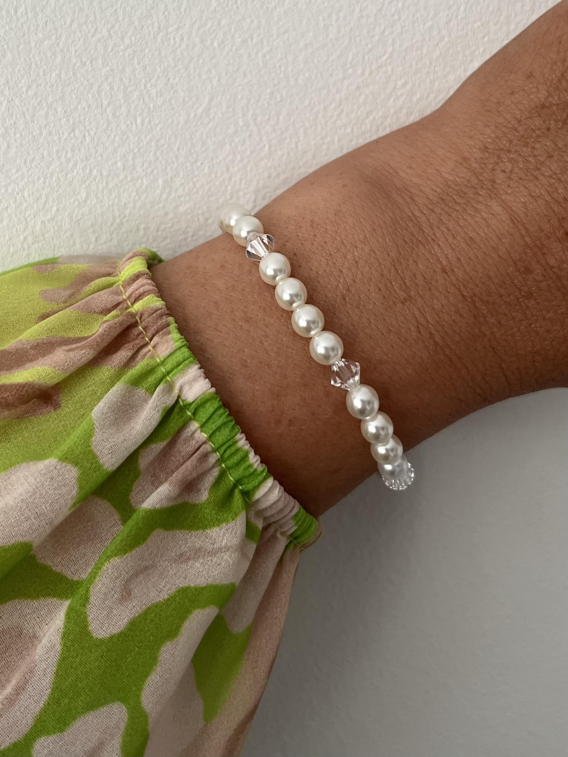 Pearl and Crystal Bracelet