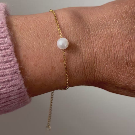 Gold Pearl Bracelet